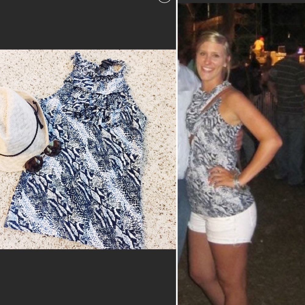 🛑 SOLD Navy & White summer top